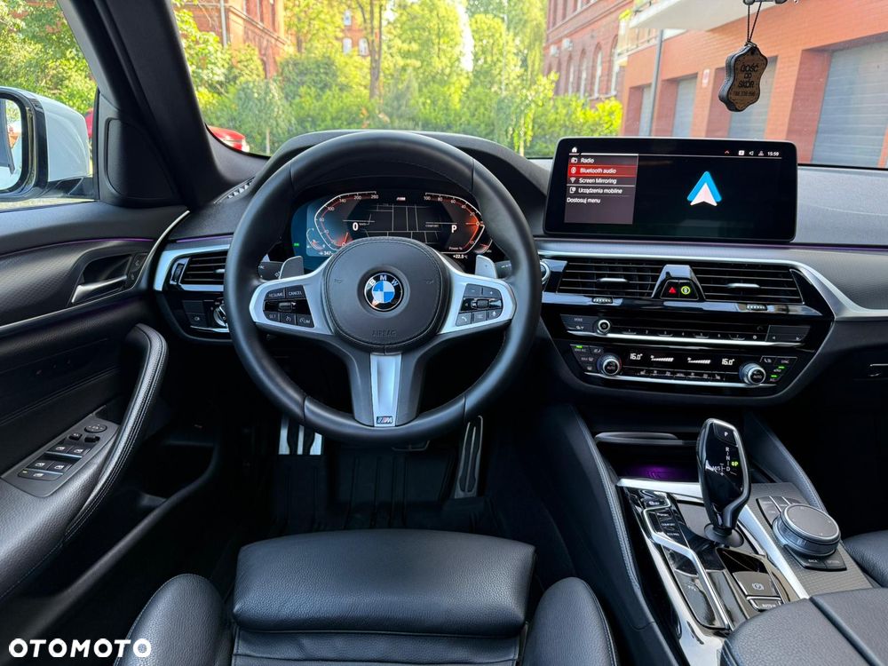 BMW Seria 5 520i mHEV M Sport sport - 10