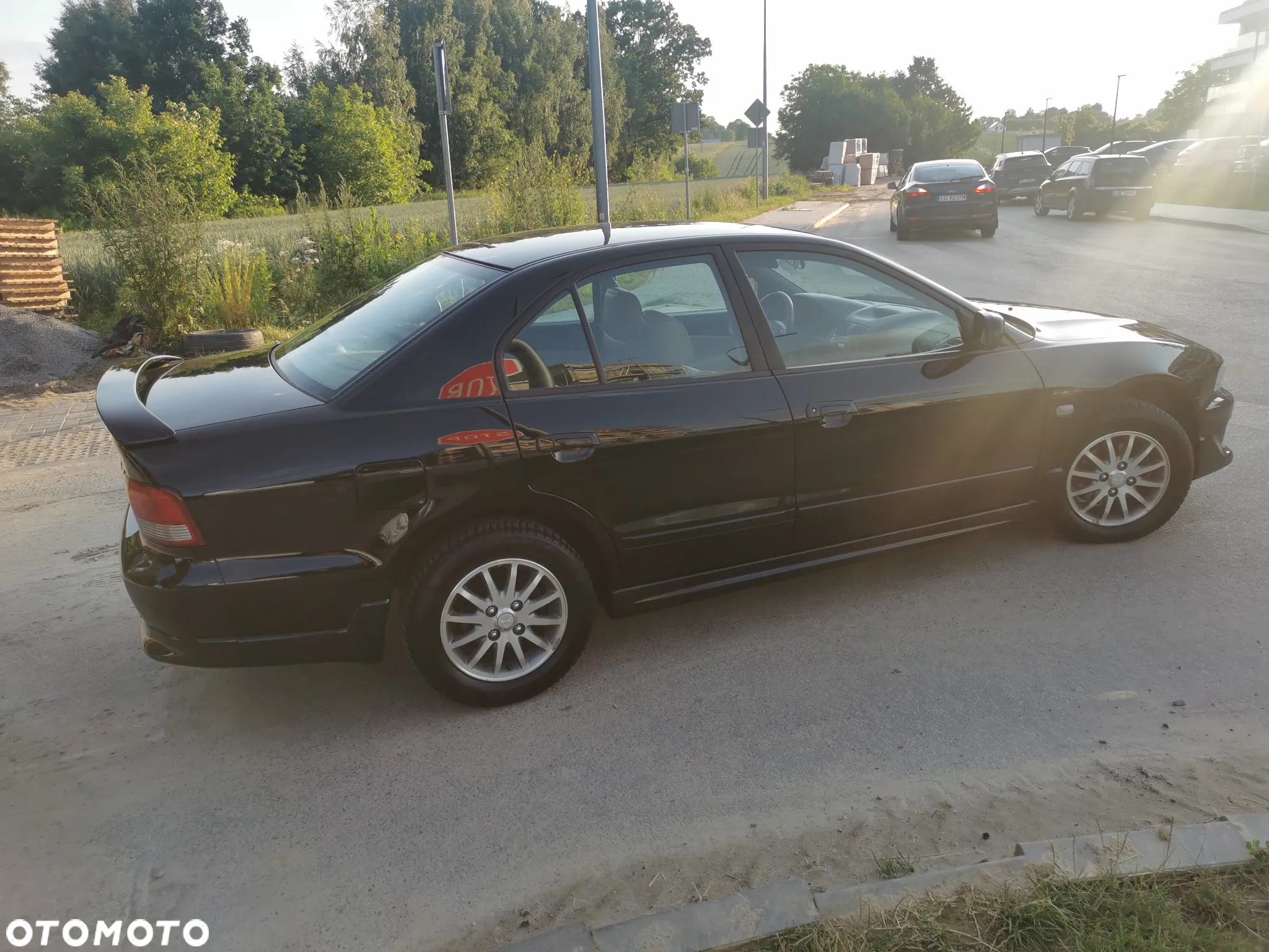 Mitsubishi Galant - 11
