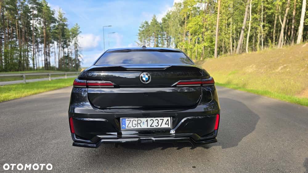 BMW Seria 7 740i - 5