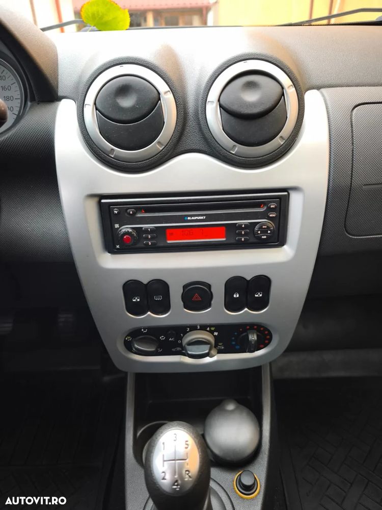 Dacia Logan MCV 1.6 16V Laureate - 15