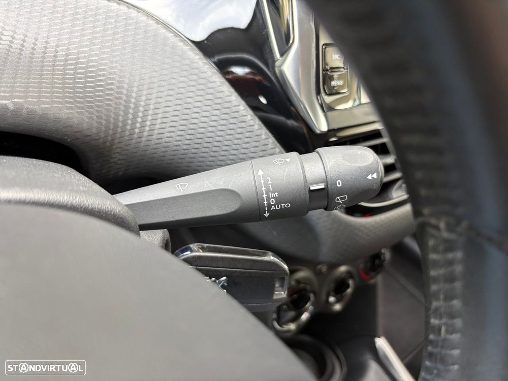 Peugeot 2008 1.2 PureTech Style - 15