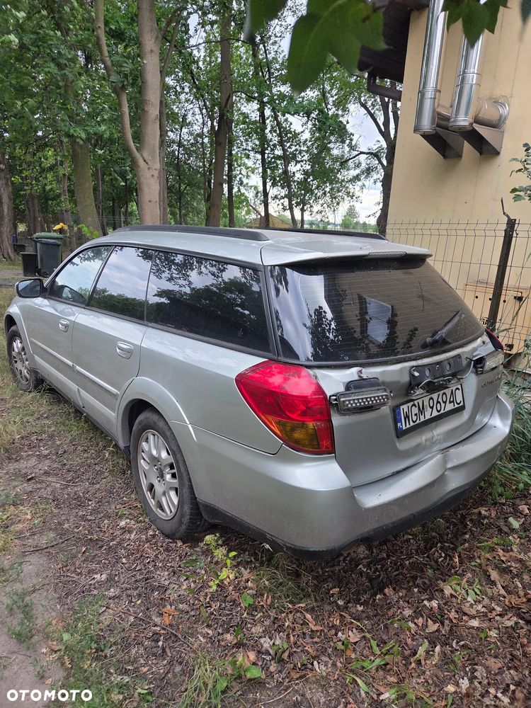 Subaru Outback 2.5i AT - 3