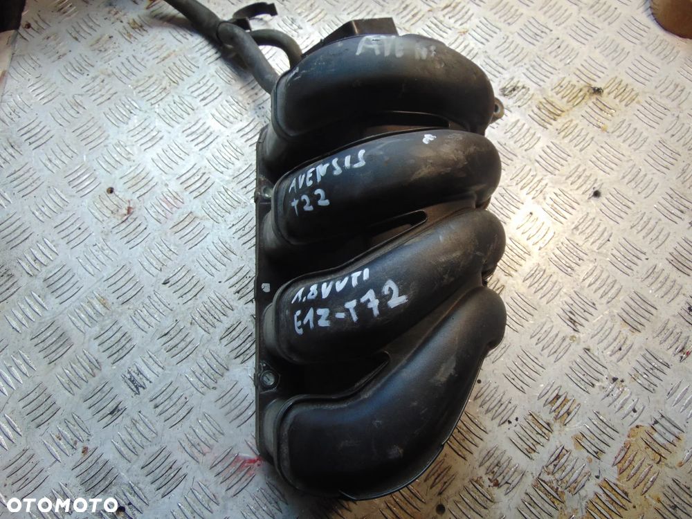 Kolektor ssacy toyota avensis t25 1,8 16 v