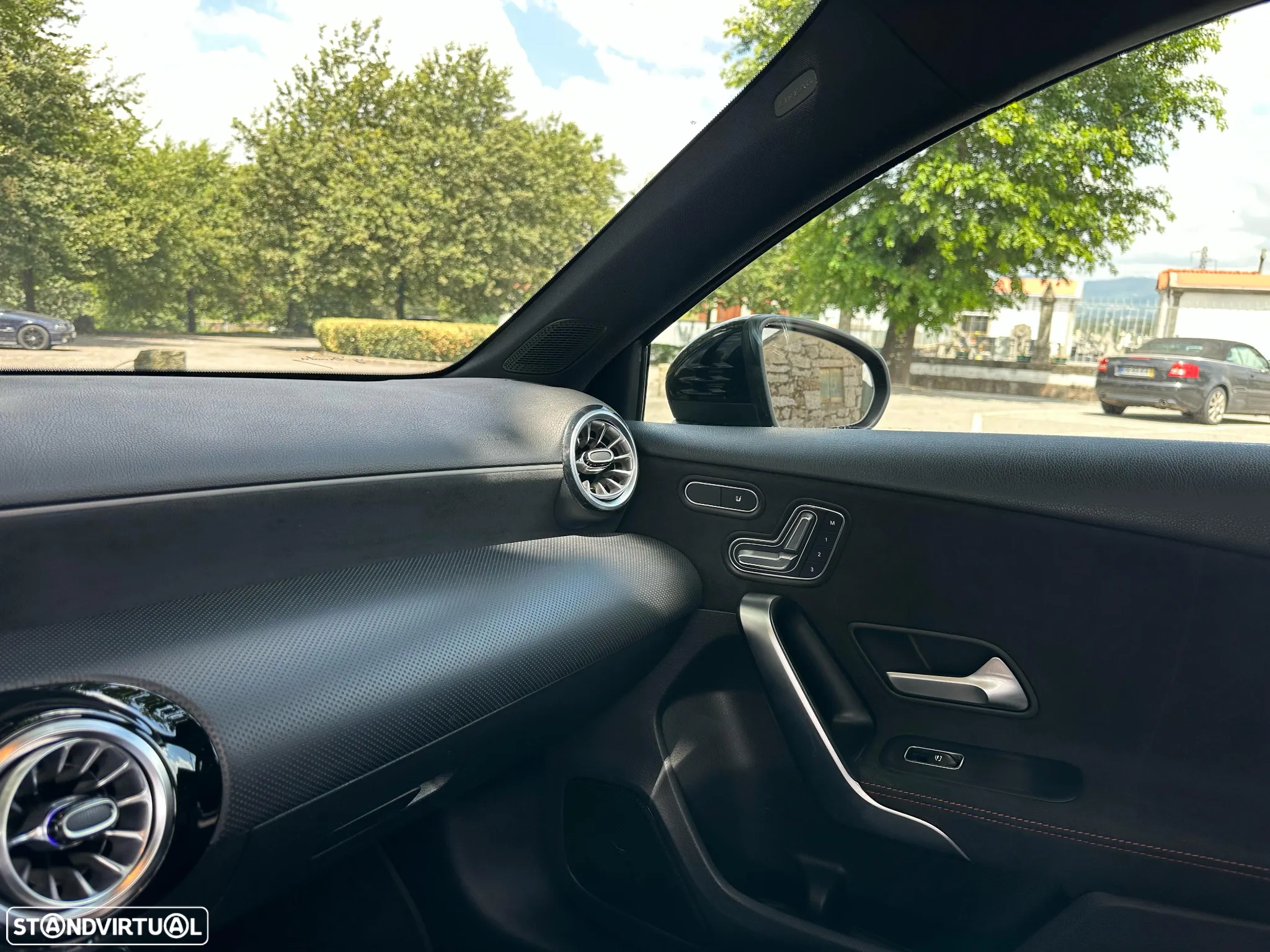 Mercedes-Benz A 250 e AMG Line - 22
