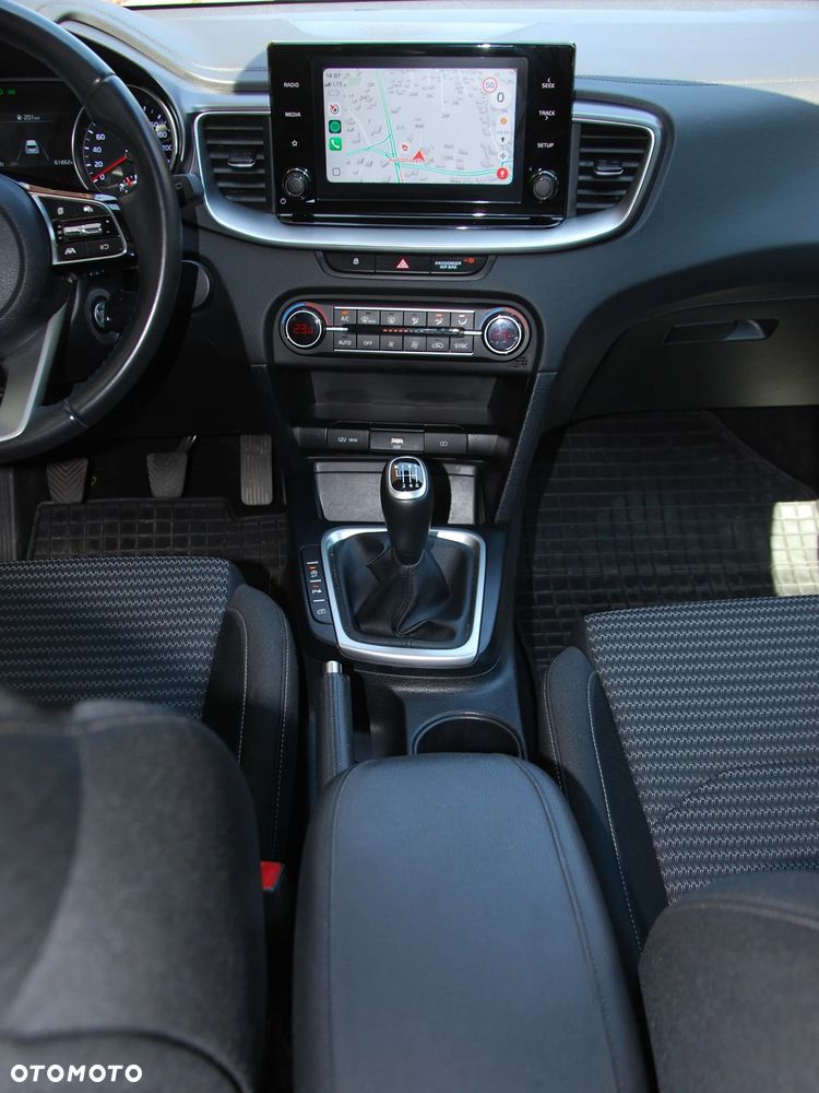 Kia Ceed - 23