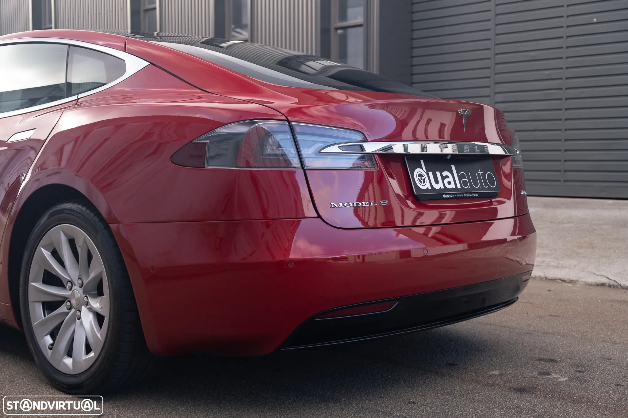 Tesla Model S 100D - 8
