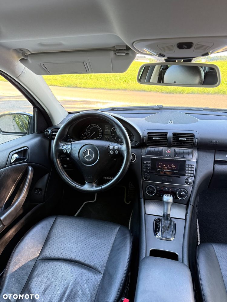 Mercedes-Benz Klasa C 180 Kompressor Automatik Sport Edition - 8