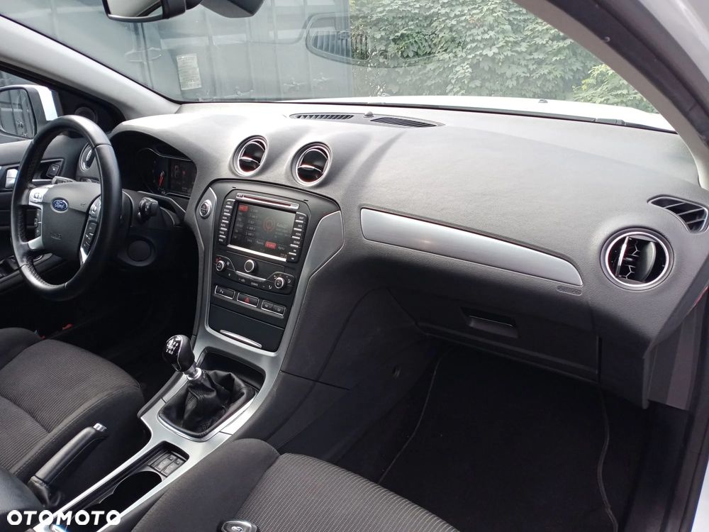 Ford Mondeo 2.0 TDCI Titanium - 16