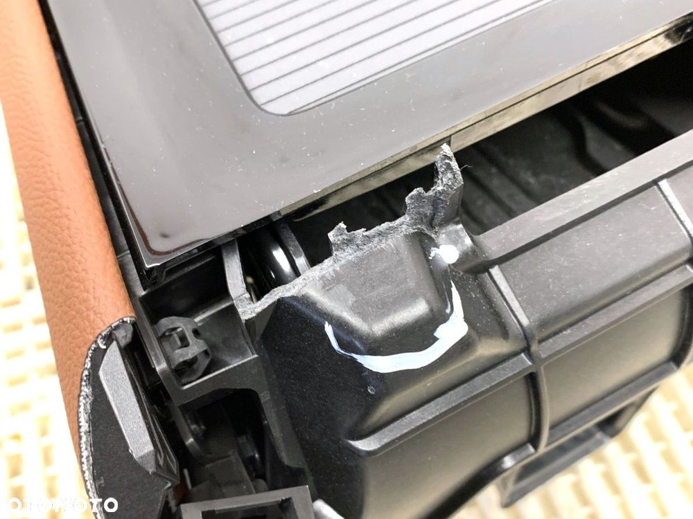 TUNEL ŚRODKOWY  SKODA SUPERB IV 2023 - 2.0 TSI 195 kW [265 KM] benzyna 2023 - 3J1863073 - 7
