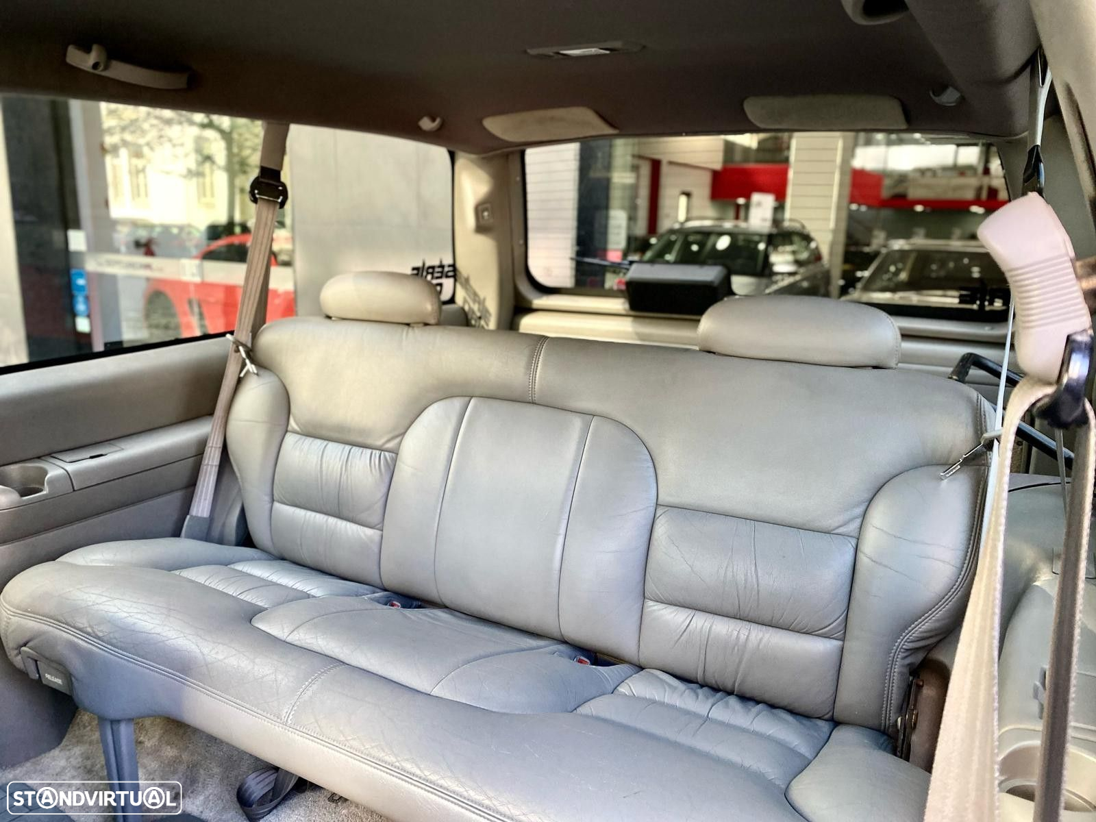 Chevrolet Tahoe - 32