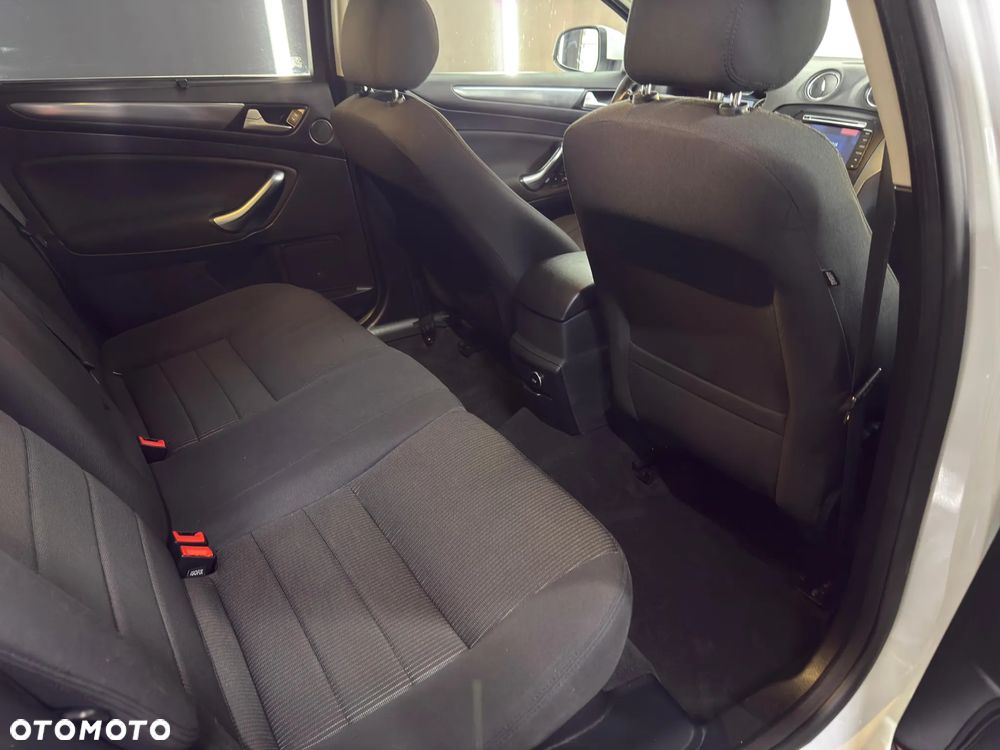 Ford Mondeo 2.0 TDCi Titanium X - 14