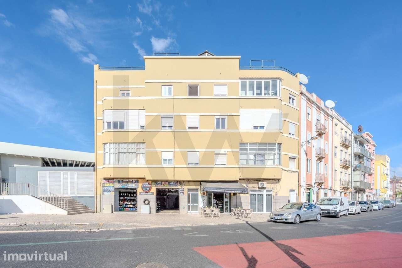 Apartamento T3 renovado no bairro de Rego, nas Avenidas Novas - Grande imagem: 4/38