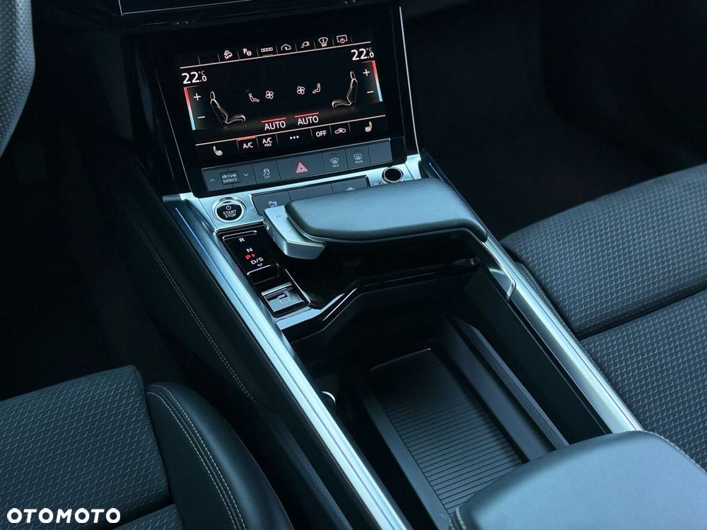 Audi e-tron Sportback - 16