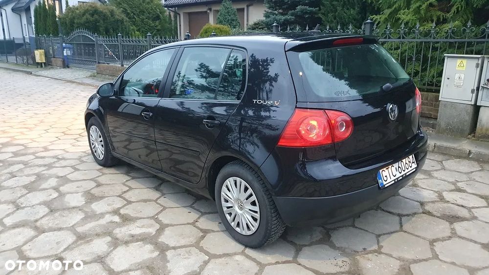 Volkswagen Golf - 2