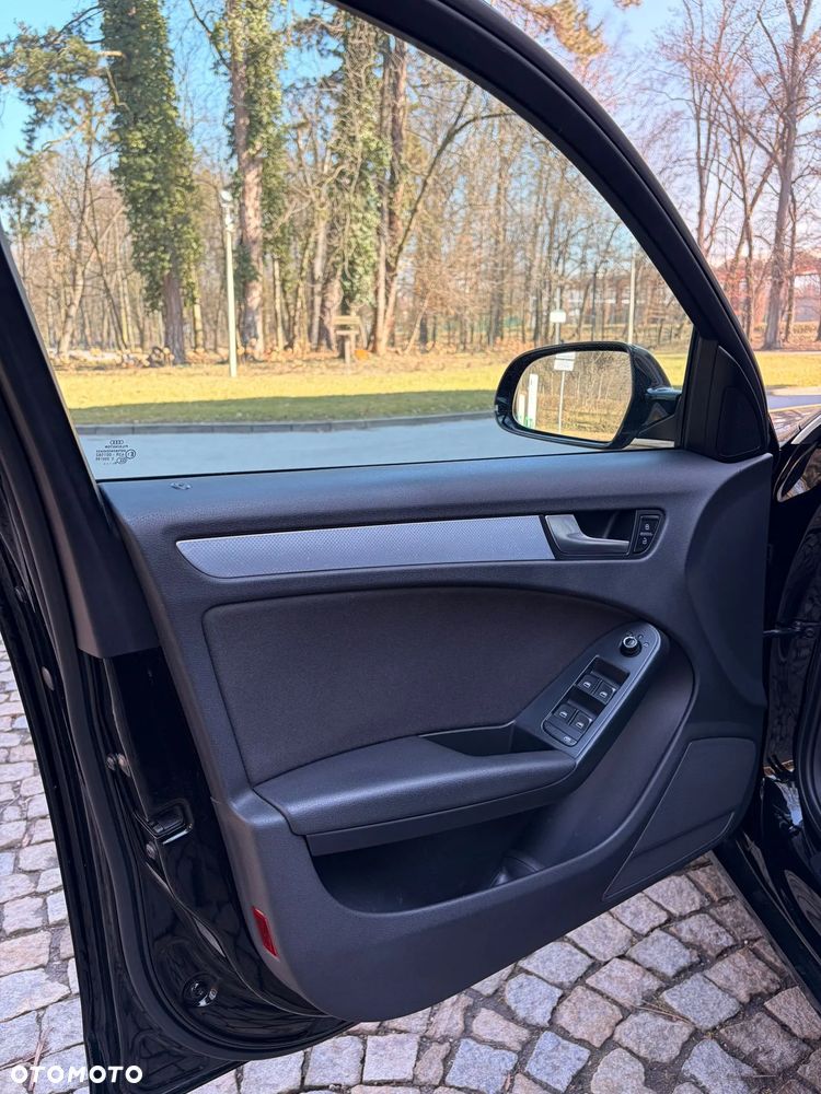Audi A4 Avant - 25