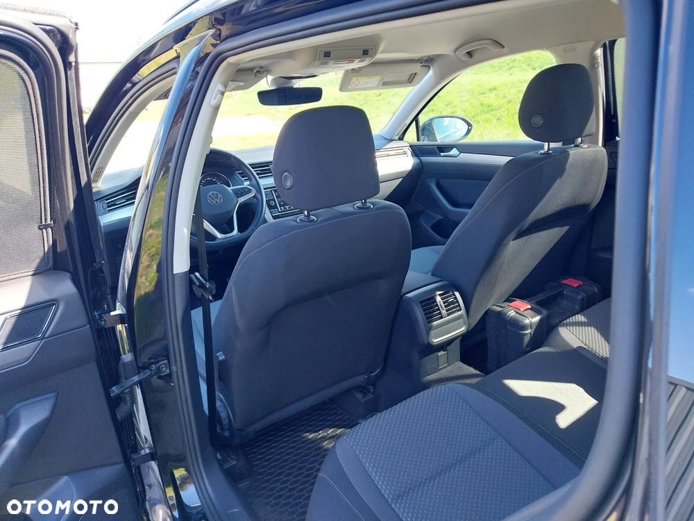 Volkswagen Passat 2.0 TDI EVO Elegance DSG - 9