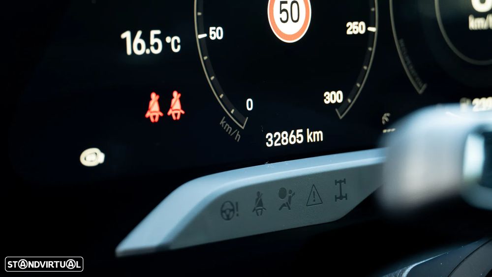 Porsche Taycan Standard - 24