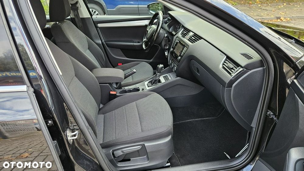 Skoda Octavia 1.6 TDI Ambiente DSG - 22