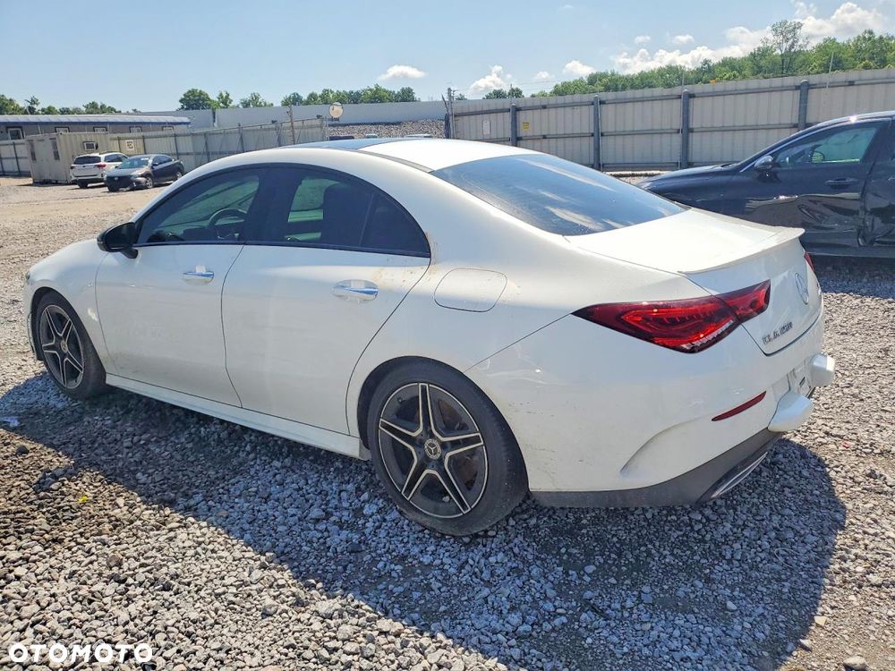 Mercedes-Benz CLA 250 4-Matic AMG Line 7G-DCT - 2
