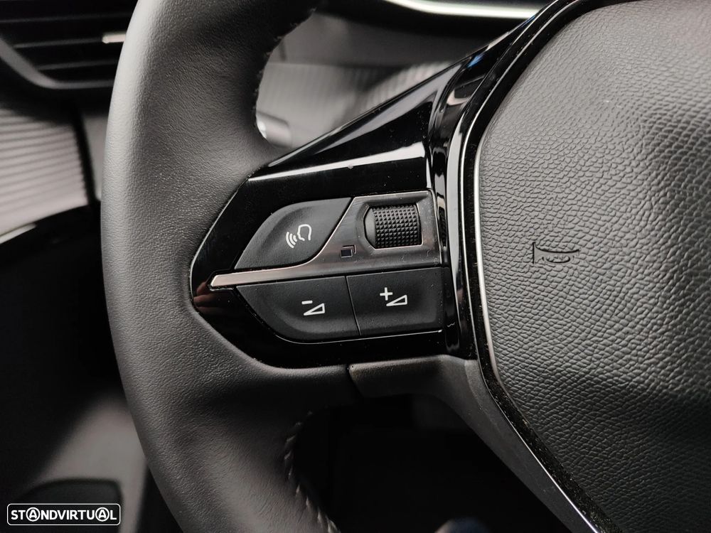 Peugeot e-208 50 kWh Allure - 17