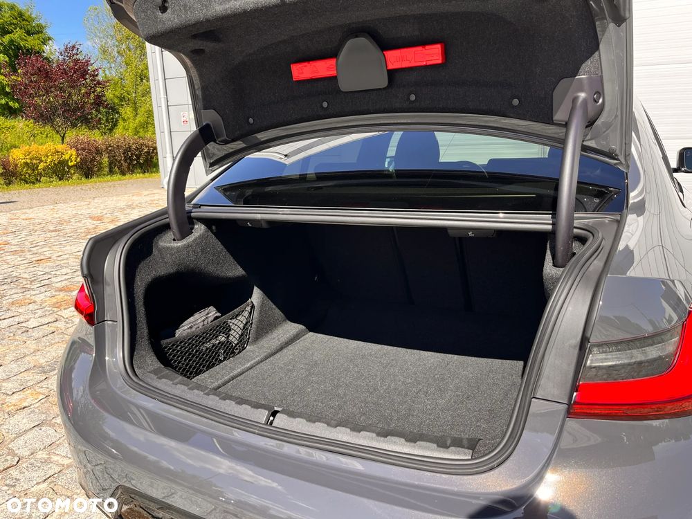 BMW Seria 3 330i xDrive M Sport sport - 20