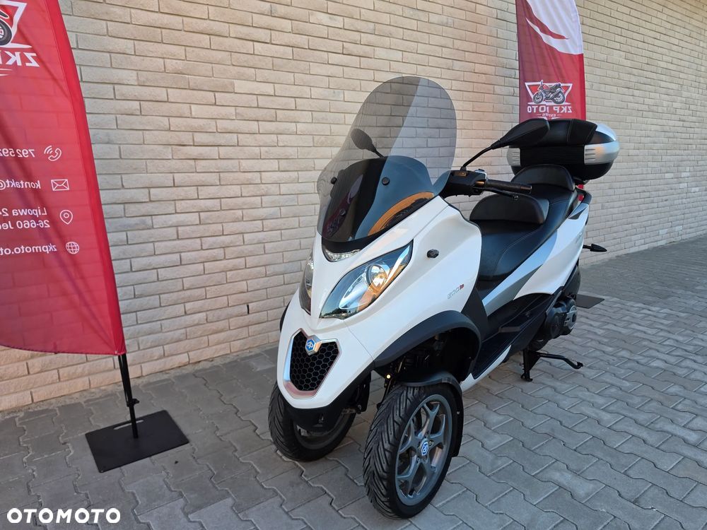 Piaggio MP-3 - 11