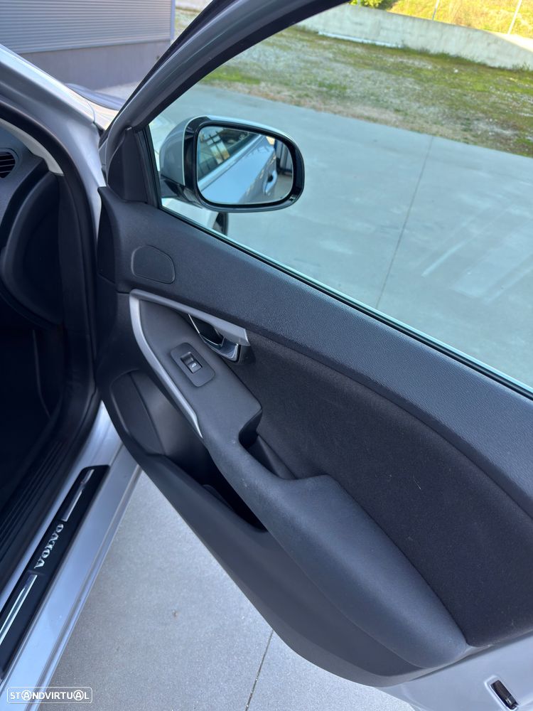 Volvo V40 D2 Kinetic - 18
