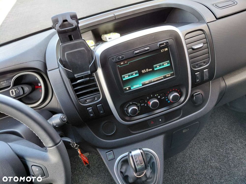 Renault TRAFIC - 24