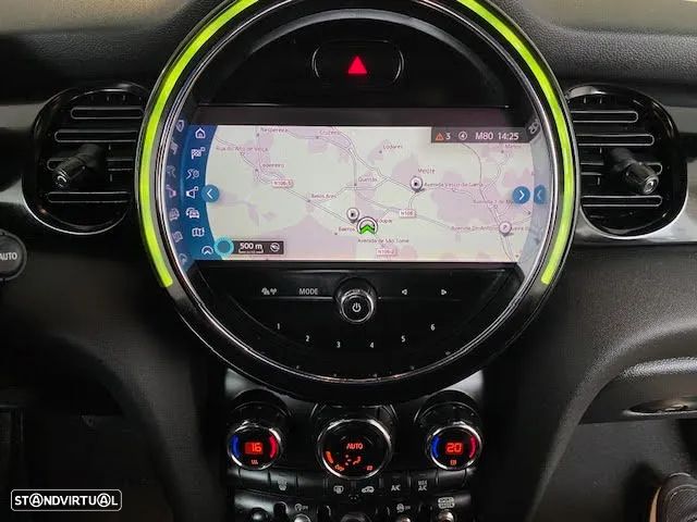 MINI Cabrio Cooper Auto - 11