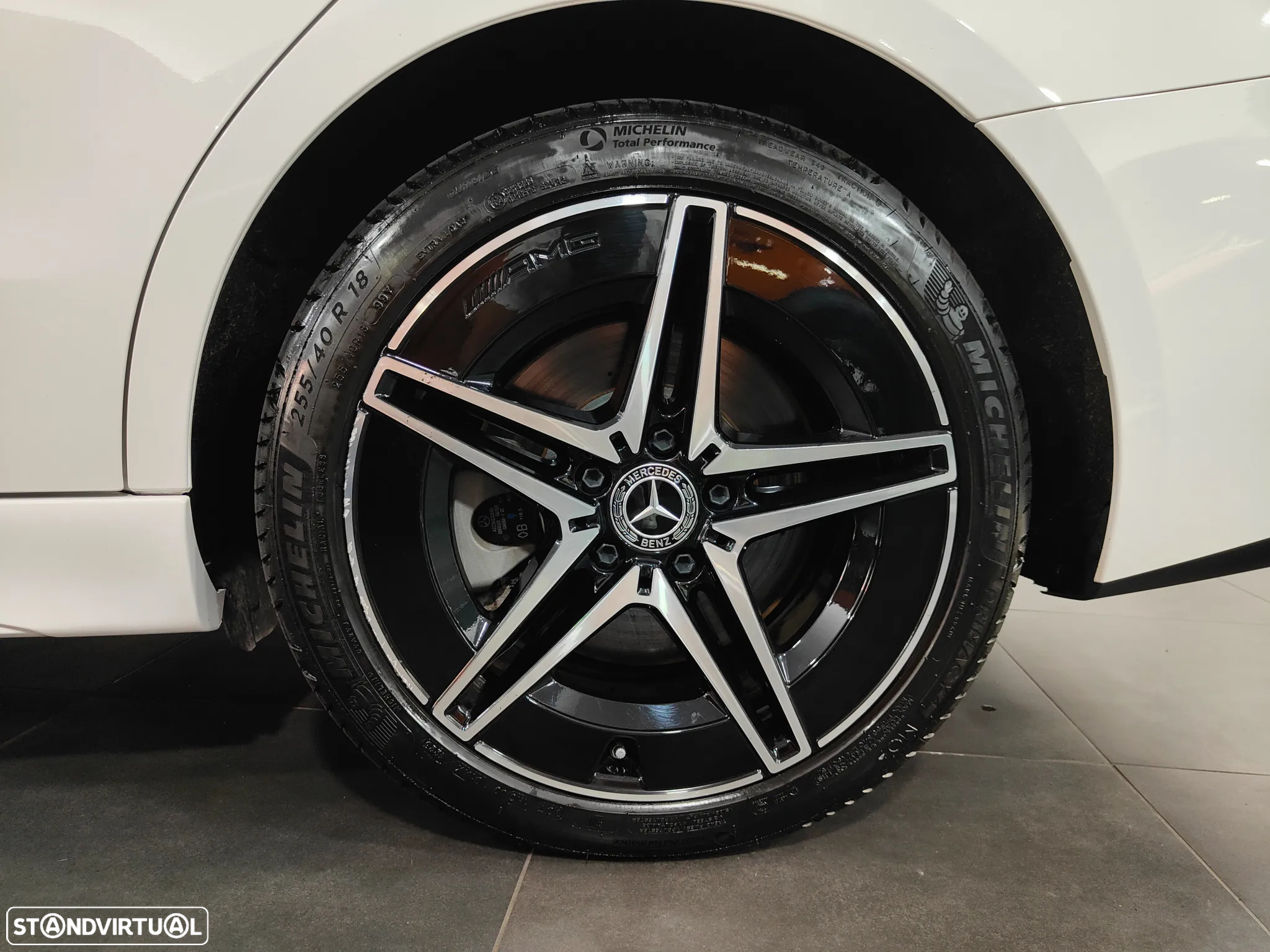 Mercedes-Benz C 300 e AMG Line - 31