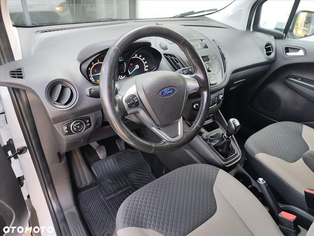 Ford transit-courier - 19