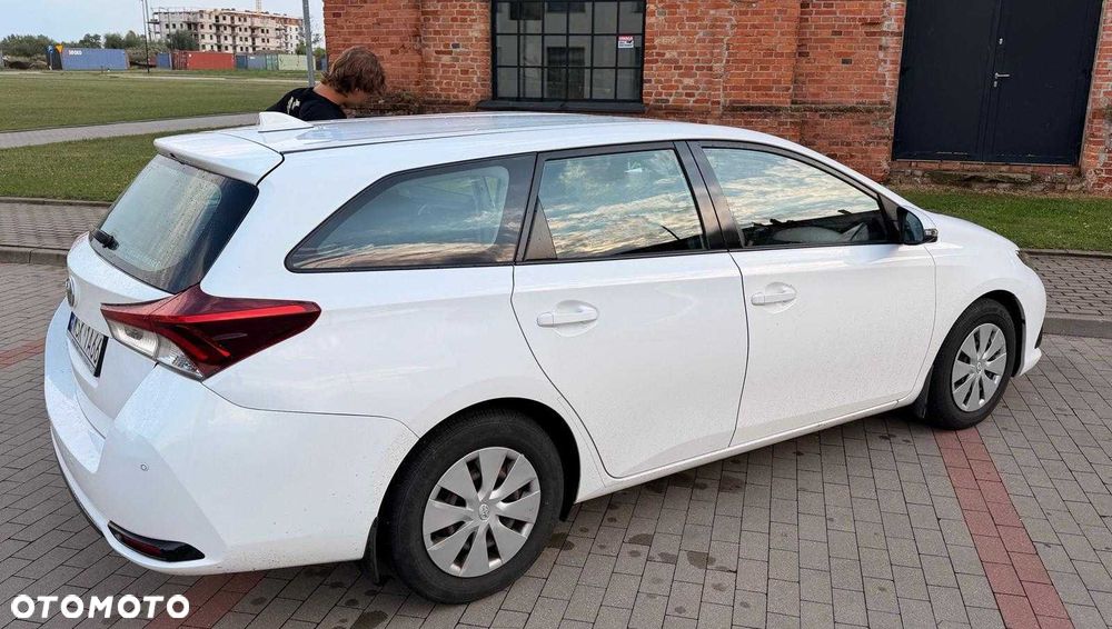Toyota Auris - 2