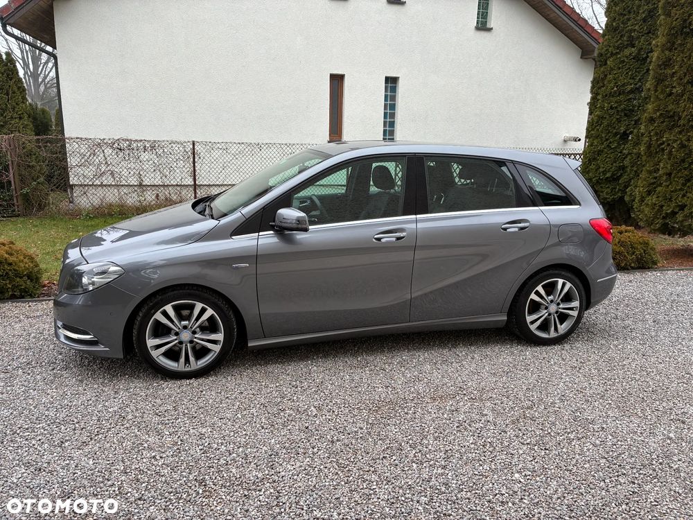 Mercedes-Benz Klasa B 180 BlueEFFICIENCY Edition - 3