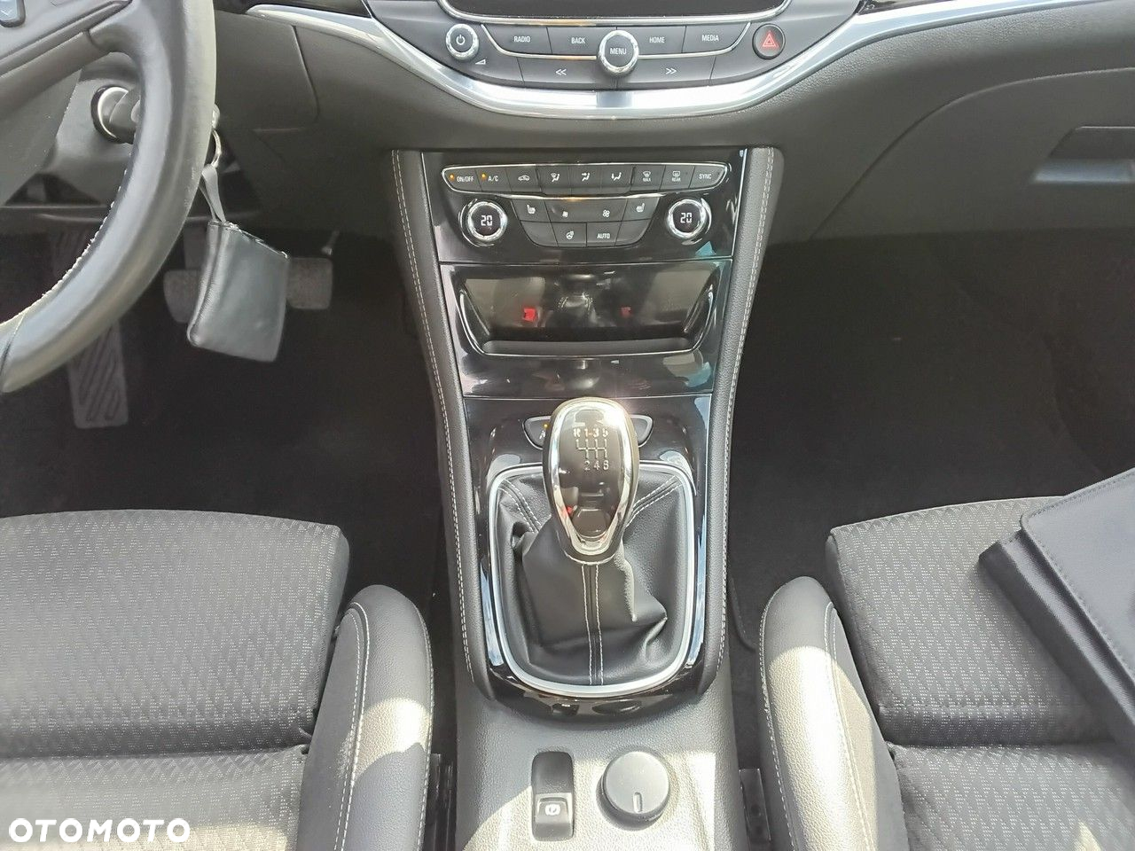 Opel Astra 1.4 Turbo Innovation - 16