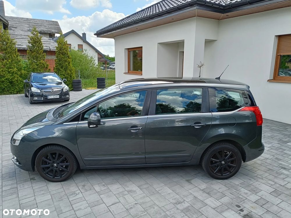 Peugeot 5008 - 9