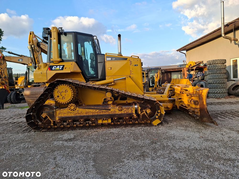 Caterpillar CAT D6N LGP - 11