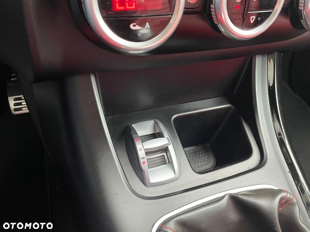 Alfa Romeo Giulietta 1.4 TB 16V Multiair Collezione - 27