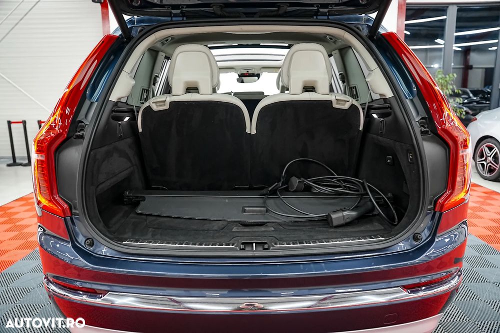 Volvo XC 90 T8 eAWD Momentum Pro - 40