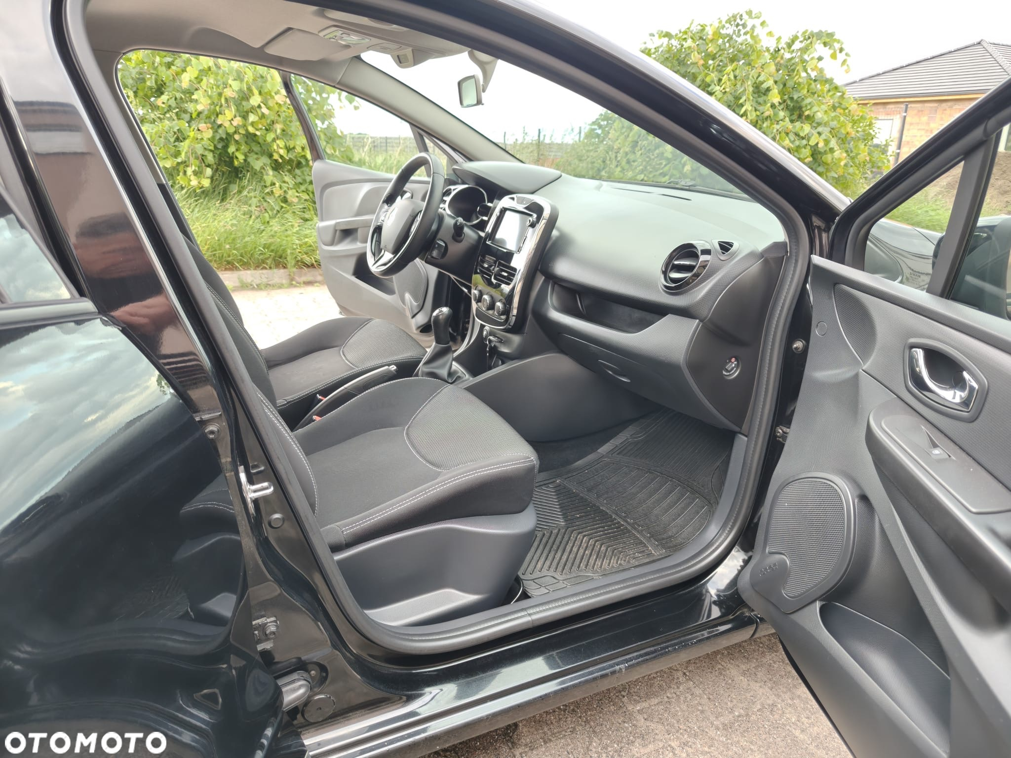 Renault Clio - 22