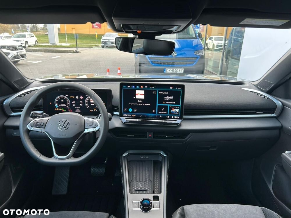 Volkswagen T-Roc - 10