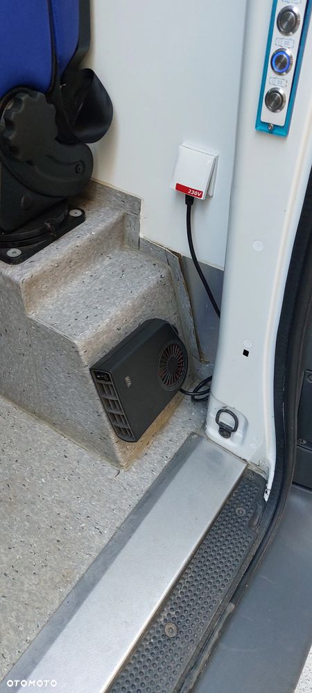 Renault Trafic ambulans - 15