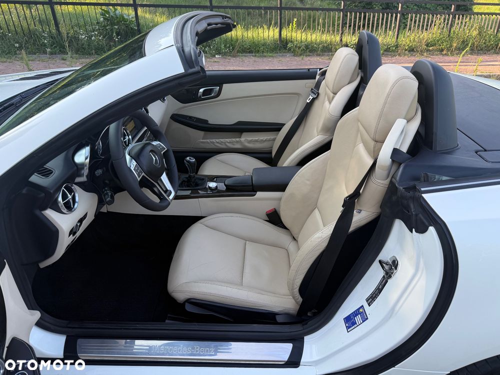 Mercedes-Benz SLK 200 (BlueEFFICIENCY) CarbonLOOK Edition - 5