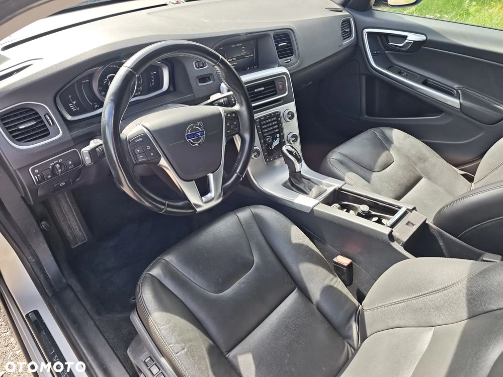 Volvo V60 Cross Country T5 Geartronic Momentum - 9