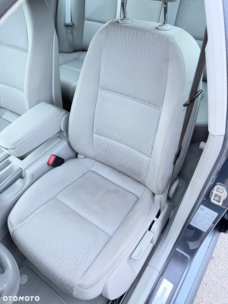Audi A4 Avant 1.8 T - 12
