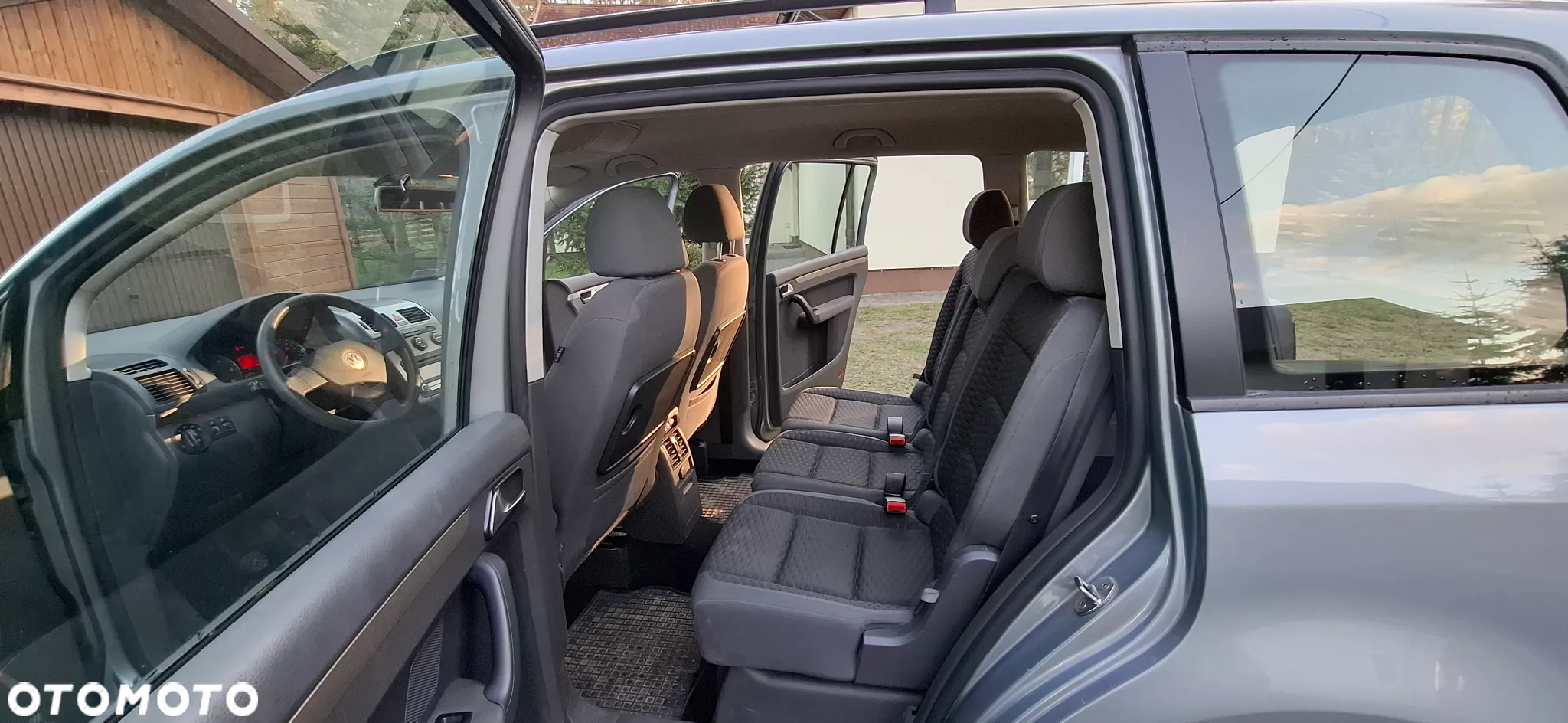 Volkswagen Touran 1.9 TDI Conceptline - 22