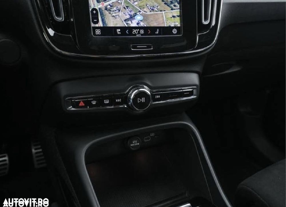 Volvo XC 40 Recharge Twin Motor AWD Plus - 17