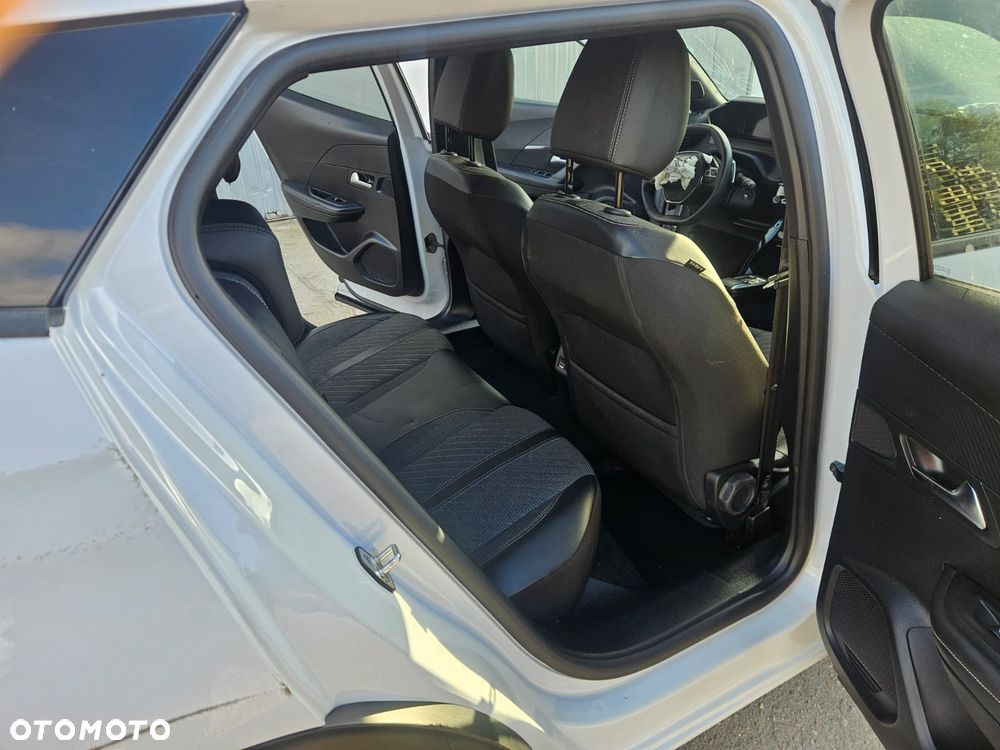 Peugeot 2008 - 13