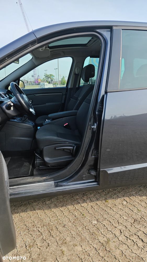 Renault Scenic 1.9 dCi Privilege - 9