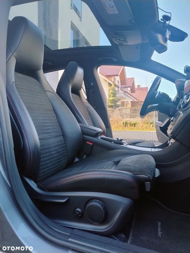 Mercedes-Benz CLA 180 7G-DCT UrbanStyle Edition - 17