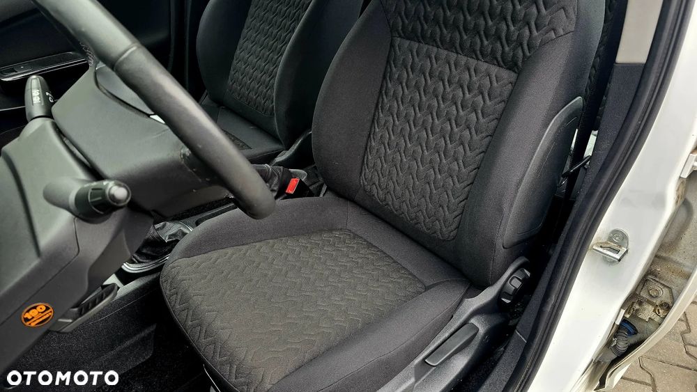 Opel Corsa 1.4 16V Active - 19